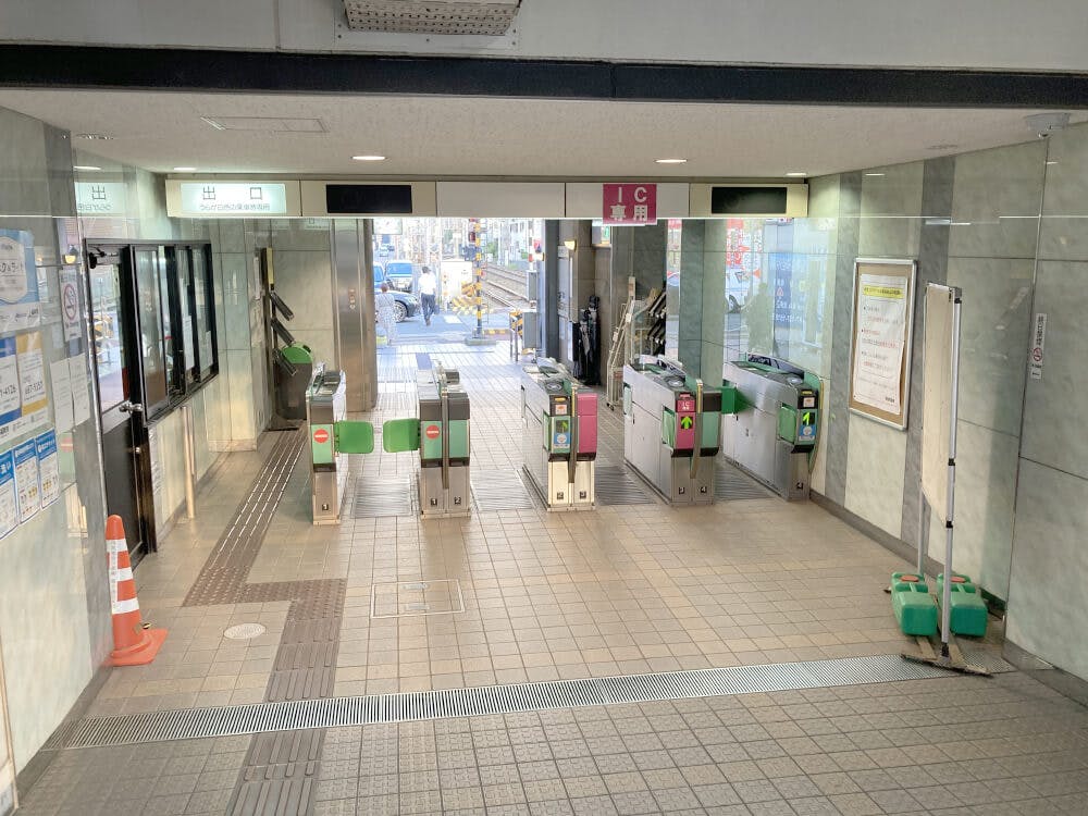 西鉄大牟田線「井尻駅」で下車。写真は久留米・大牟田方面の改札です。
