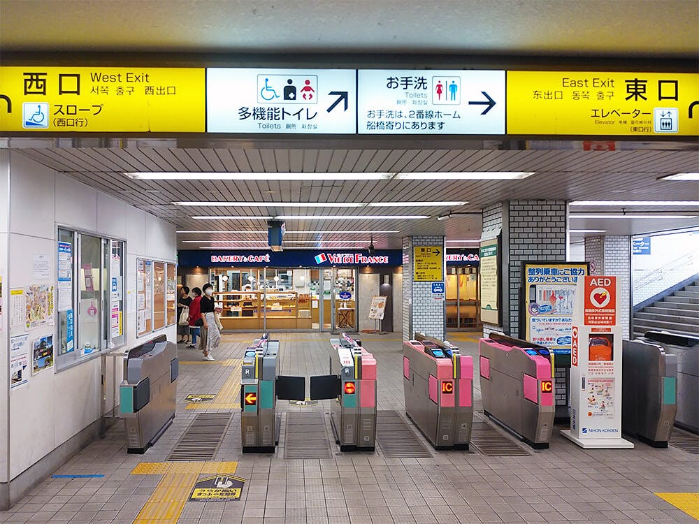 東武野田線（東武アーバンパークライン）馬込沢駅下車
改札を出たら東口に向かいます