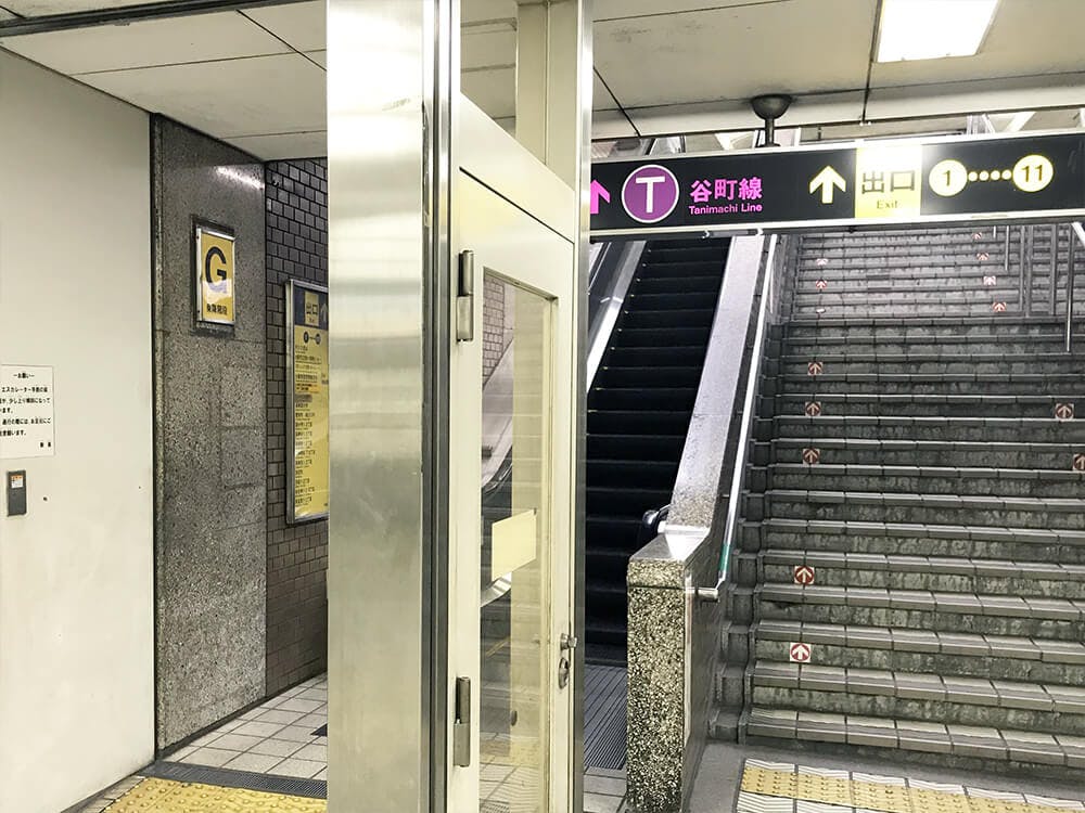 (地下鉄堺筋線)G乗降階段へ