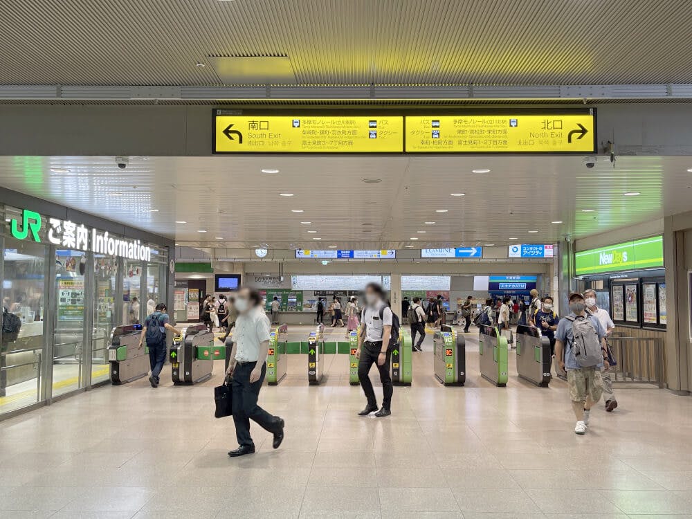 JR「立川駅」下車。東改札を出ます。