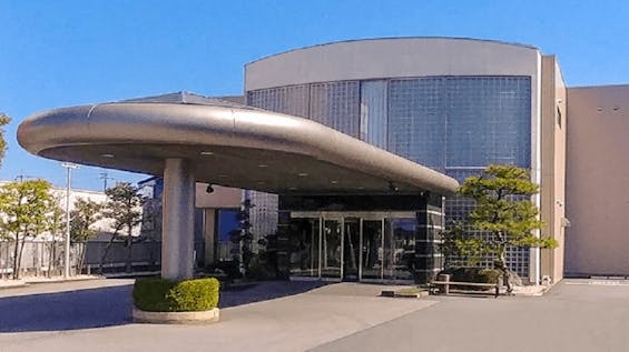 メモリアルプラザ公益会舘