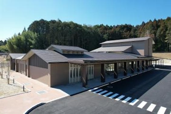 御所市斎場「かもきみの杜」