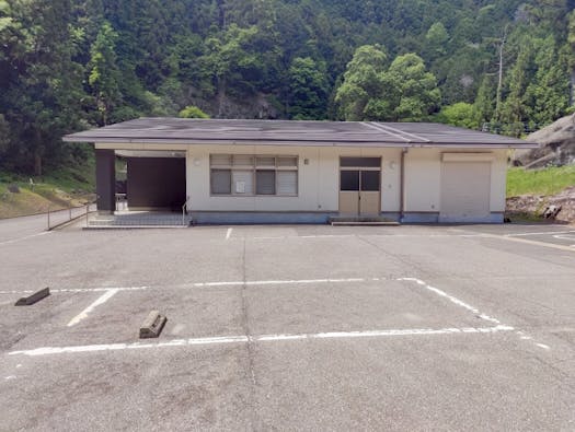 東栄町 富山村斎苑