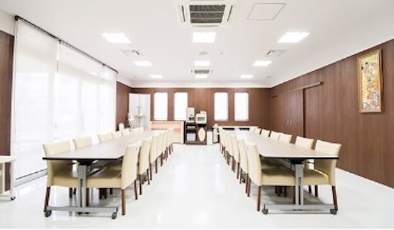 公益会舘 彦根東