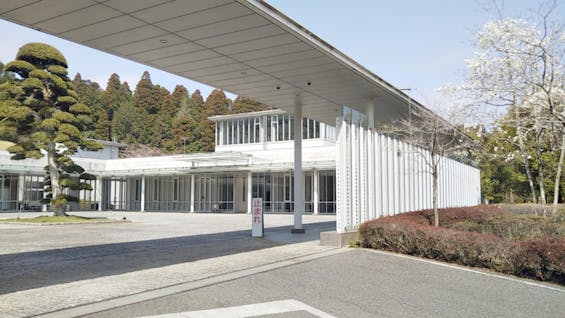 山桑メモリアルホール