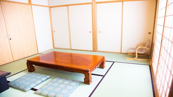 稲荷メモリードホール