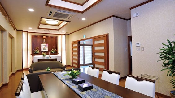 日典ラサ 華弥堂 つなとり(日典ラサ伊勢崎併設)