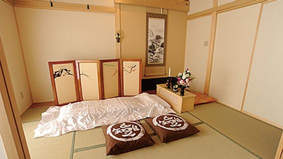 日典ラサ 華弥堂 かなやま(日典ラサ金山併設)