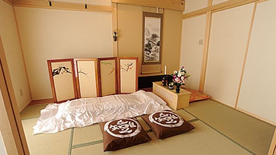 日典ラサ 華弥堂 かなやま（日典ラサ金山併設）