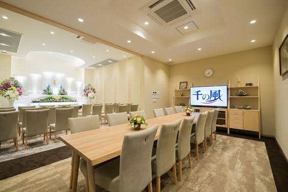 自由な家族葬 千の風 豊中ロマンチック街道ホール
