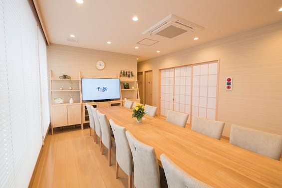 自由な家族葬 千の風 寝屋川西ホール