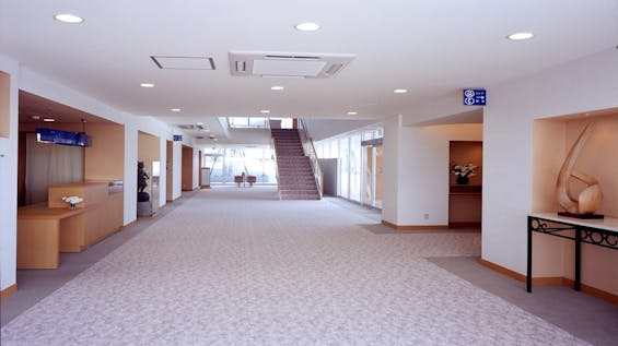 アク・サン鶴岡