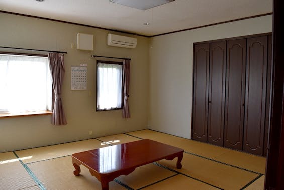 柳葬祭 いずみ館