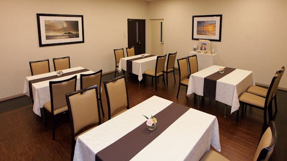 小牧駅北愛昇殿