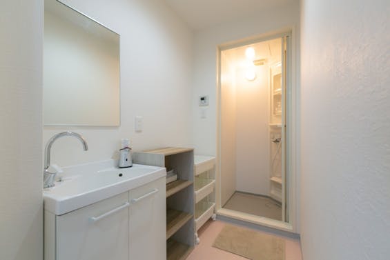 アデューホール