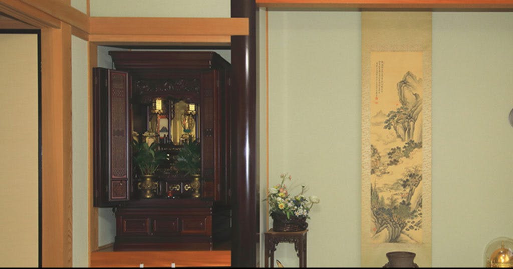 臨済宗のお仏壇の飾り方は分派によって異なるため、詳しくは菩提寺に相談してください。