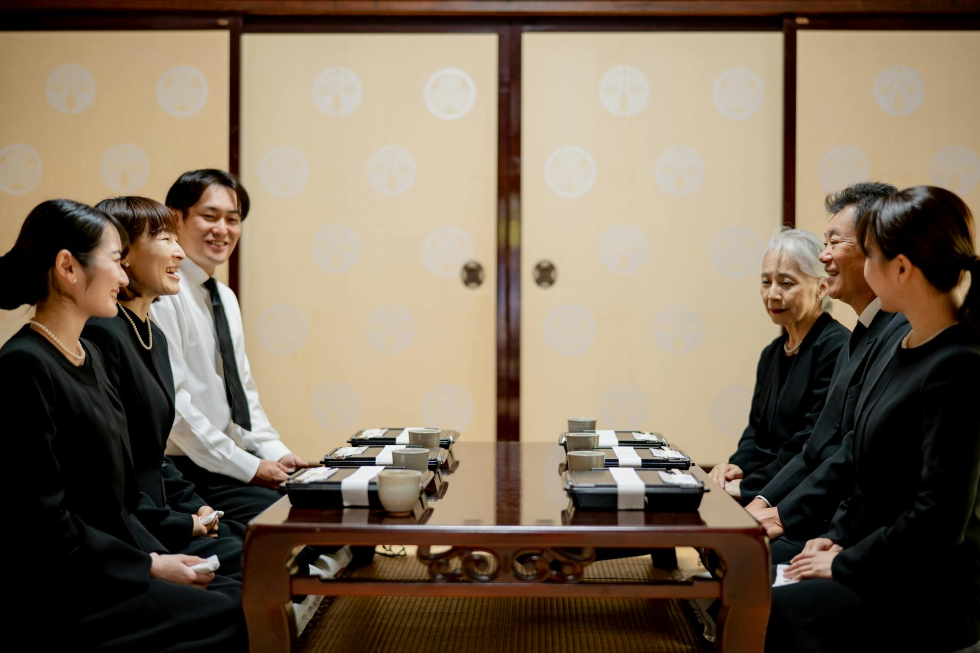 法事・法要とは？違いや種類、流れ・準備を解説【初七日・四十九日・一