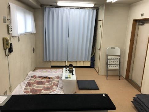 事務所裏手には、ご面会の出来るご安置所を完備しています。