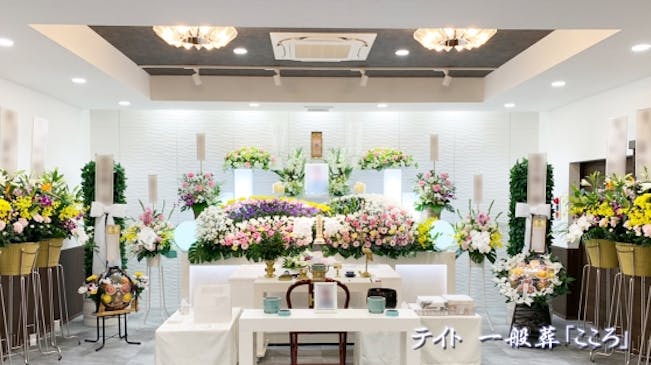 帝都は映画やドラマ撮影で実際に設営した生花祭壇をご提供します