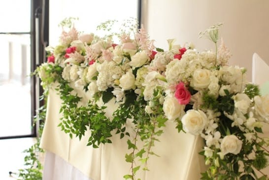 家族葬プランの生花祭壇